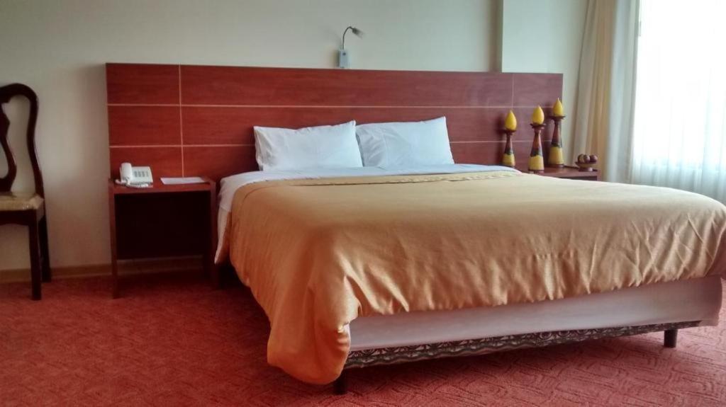 Hotel Flor De Los Andes Tulcan Luaran gambar