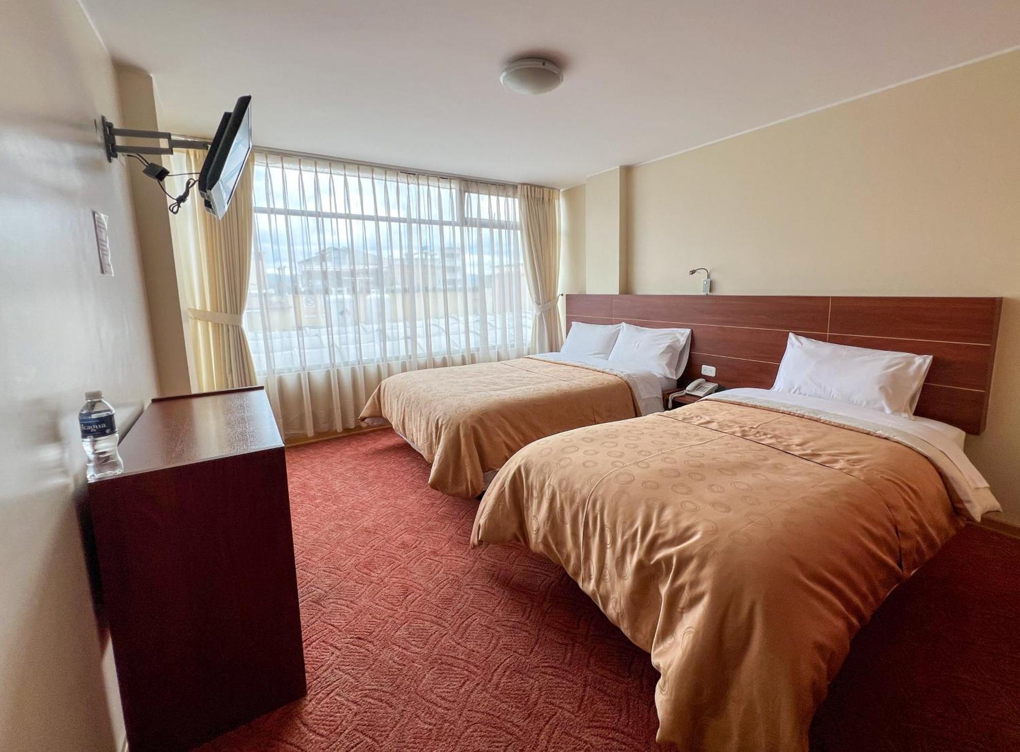 Hotel Flor De Los Andes Tulcan Luaran gambar