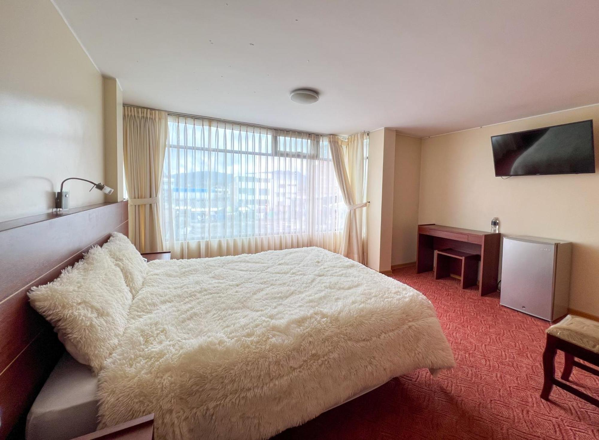 Hotel Flor De Los Andes Tulcan Luaran gambar