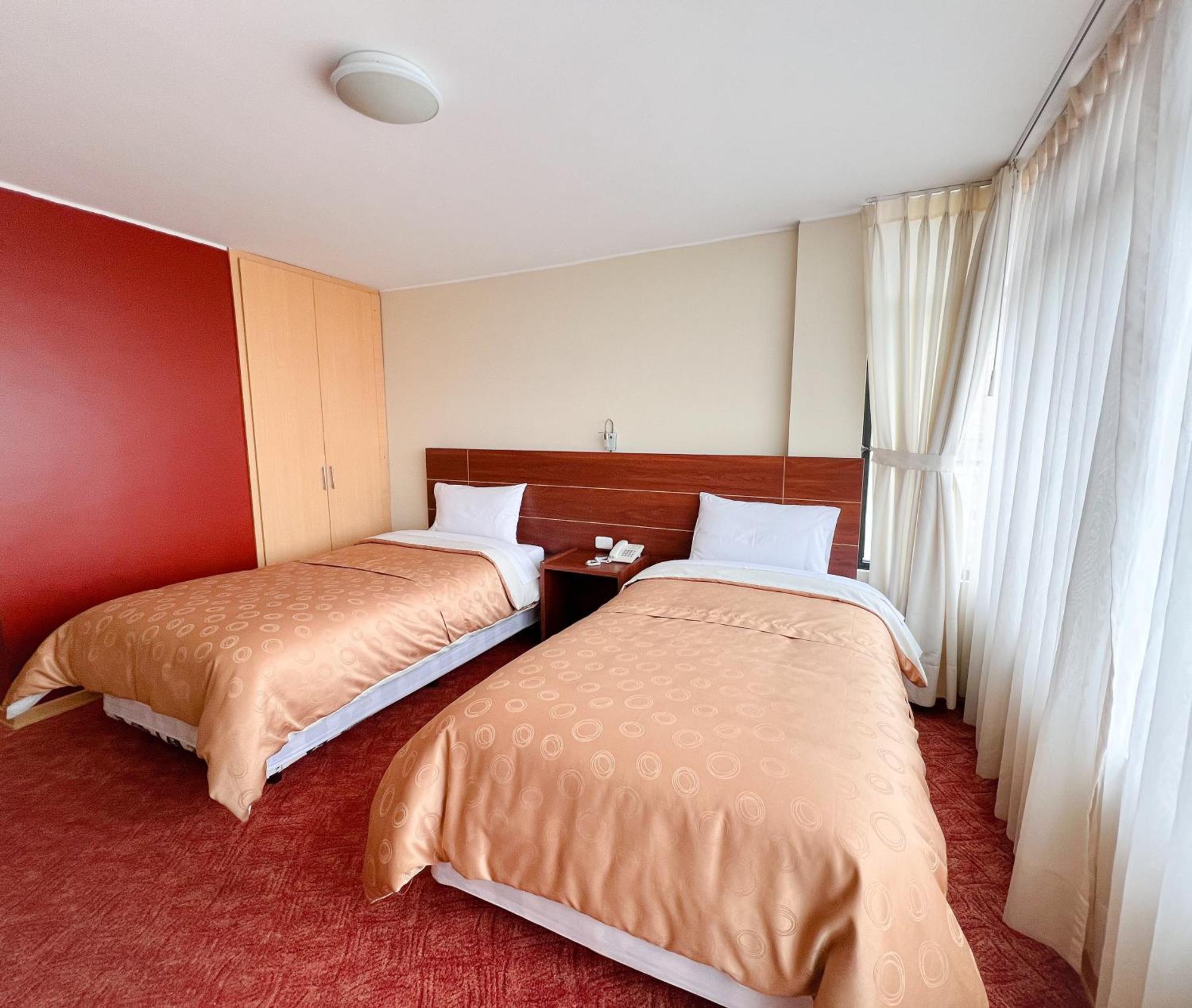 Hotel Flor De Los Andes Tulcan Luaran gambar